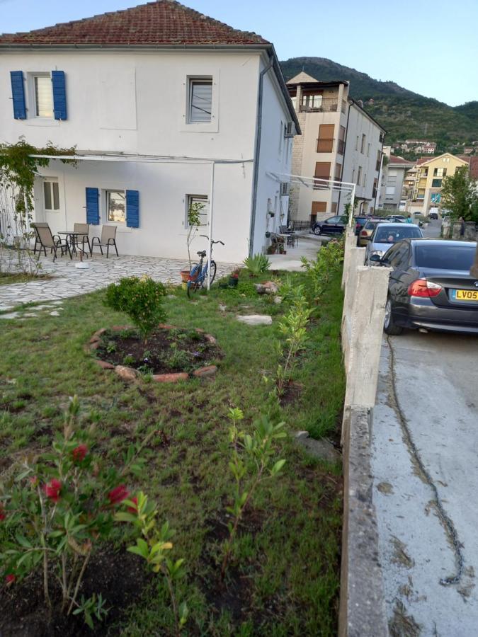 Appartement Old Marine House à Tivat Extérieur photo