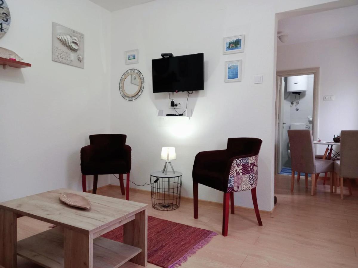 Appartement Old Marine House à Tivat Extérieur photo